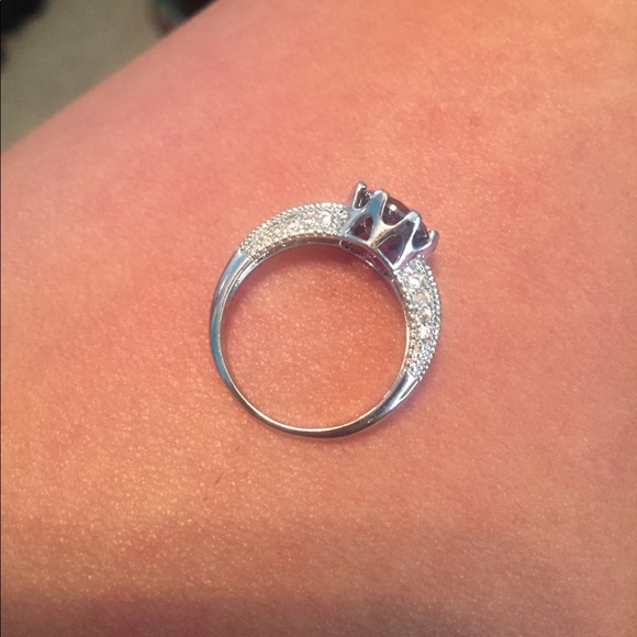 Purple/diamond ring - Picture 2 of 4