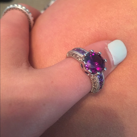 Purple/diamond ring - Picture 4 of 4