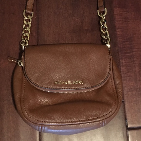 Michael Kors Cross Body! - Picture 1 of 2