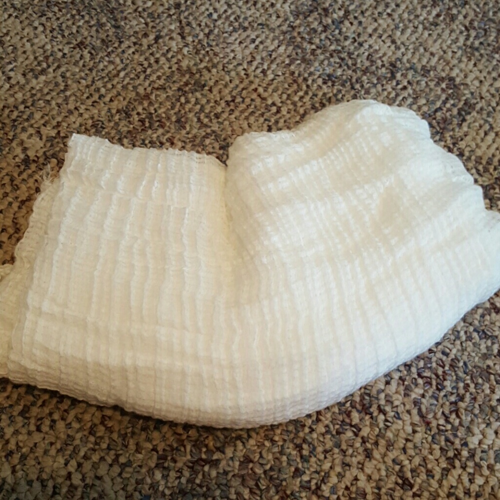 Infinity white scarve
