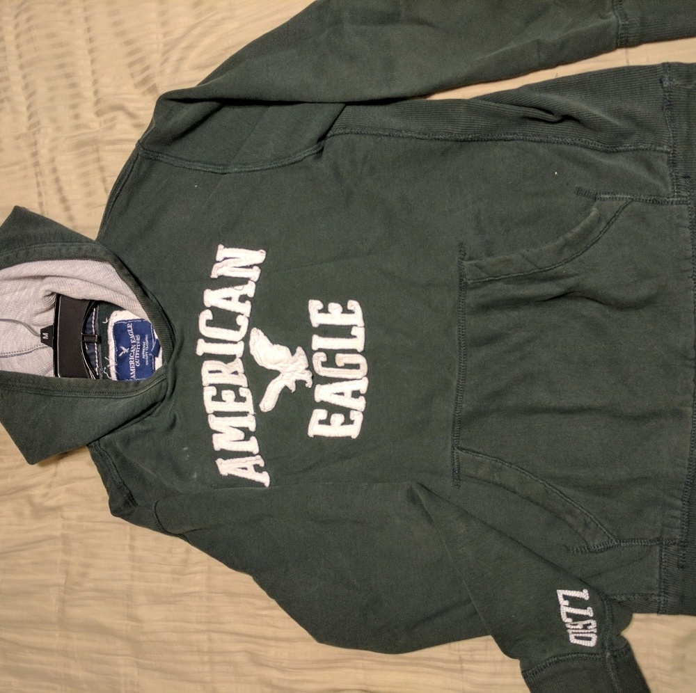 American Eagle sweatshirt