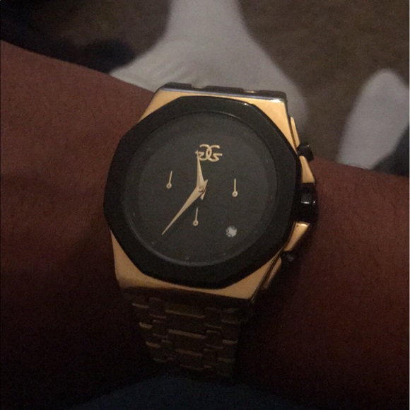 Watch - Picture 2 of 4