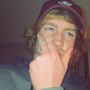 Meet your Posher, Corey