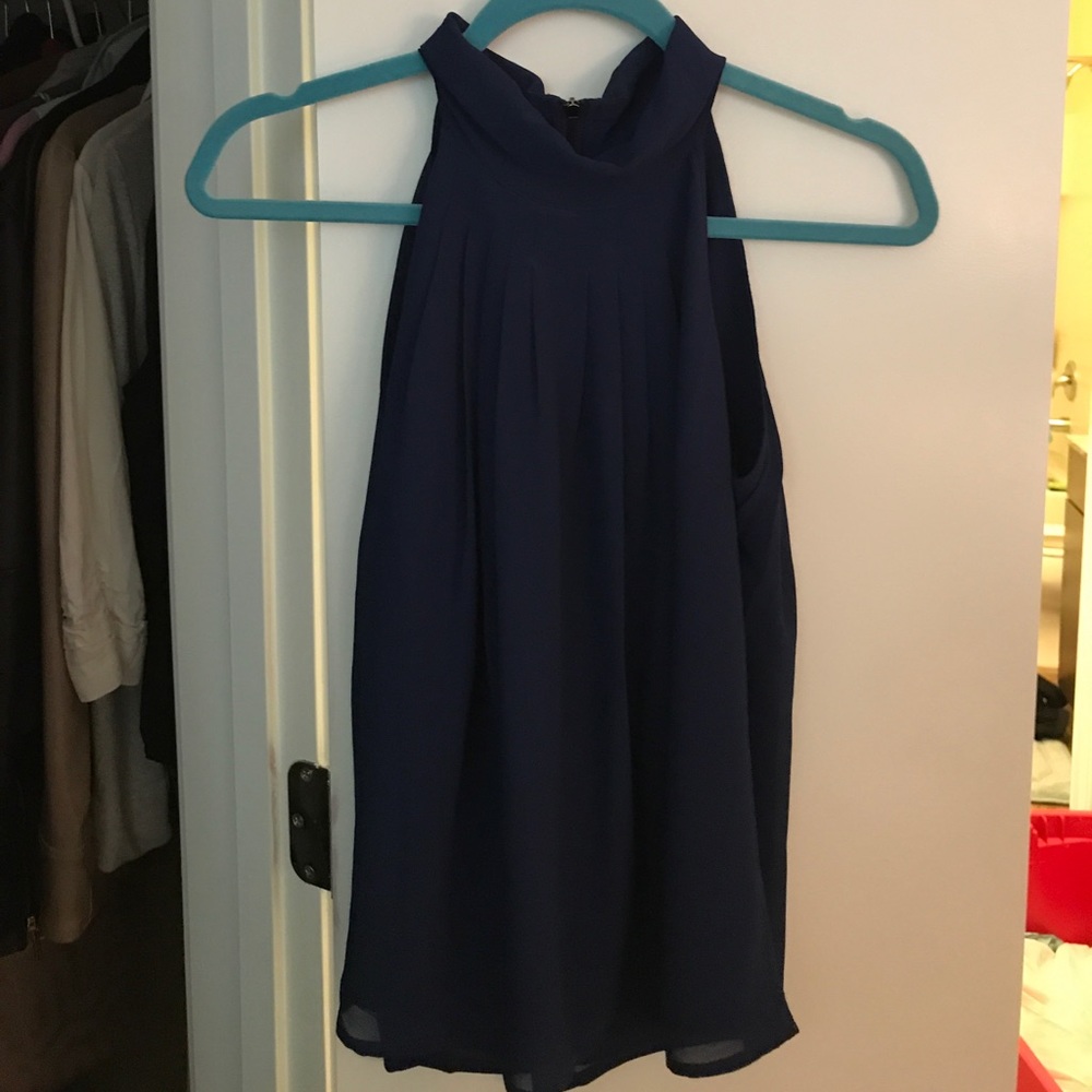 Navy tank good for work size small