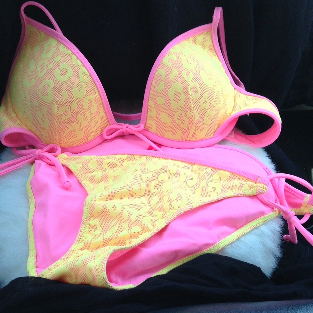 Victoria's Secret bikini