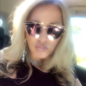 Meet your Posher, Wendy