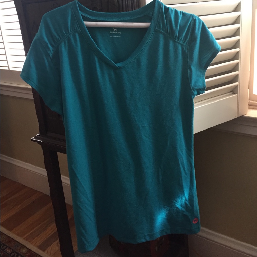 Black dog shirt large