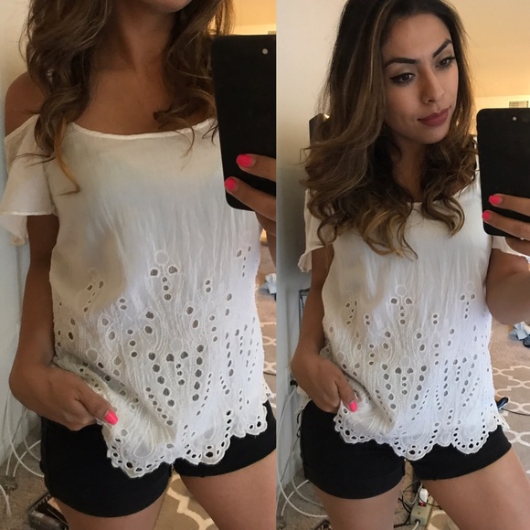 chelsea28 Tops - White cold shoulder top chelsea28 Tops - White cold shoulder top