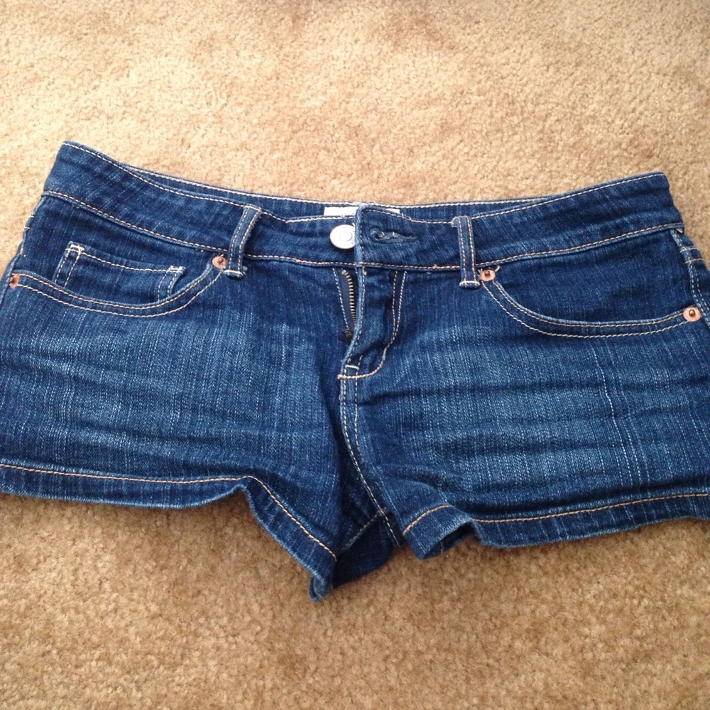 Gorgeous Aeropostale denim jean shorts