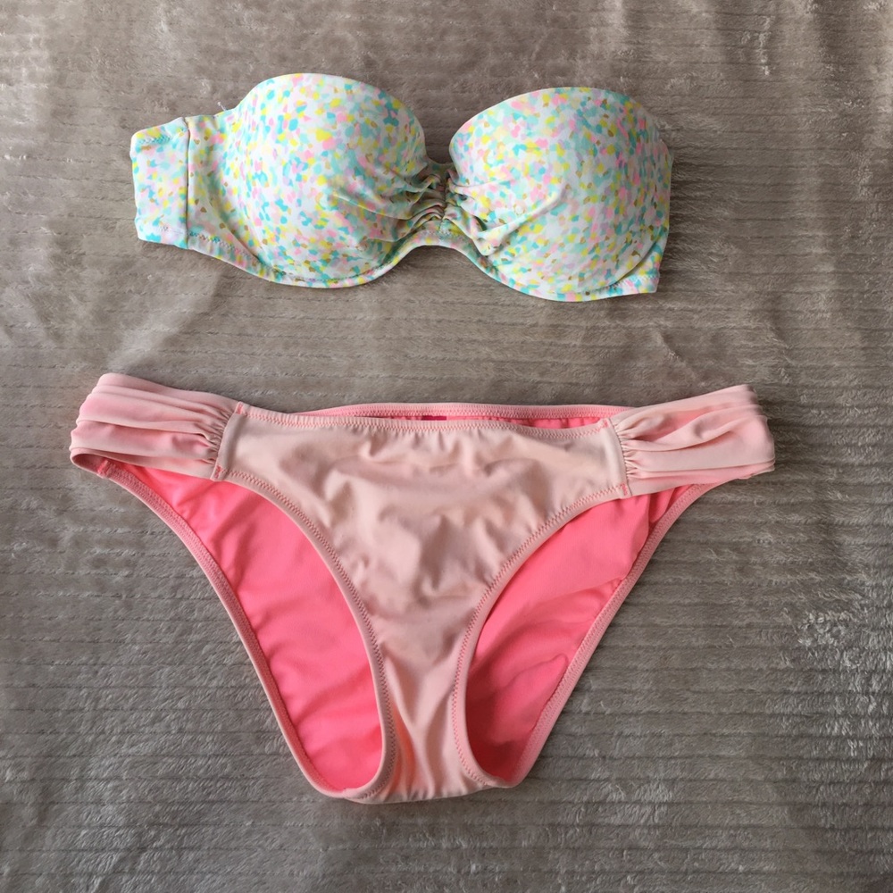 Strapped bathing suit top