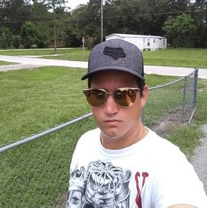 Meet your Posher, Rene