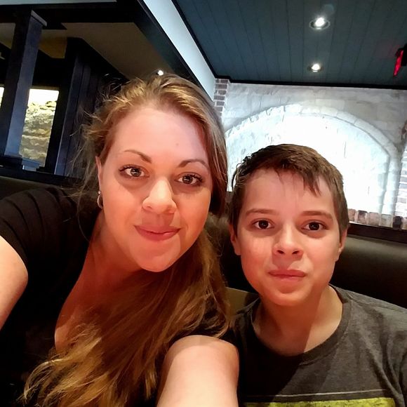 Clothes, shoes,  jewelry, and kids clothing - Picture 2 of 4