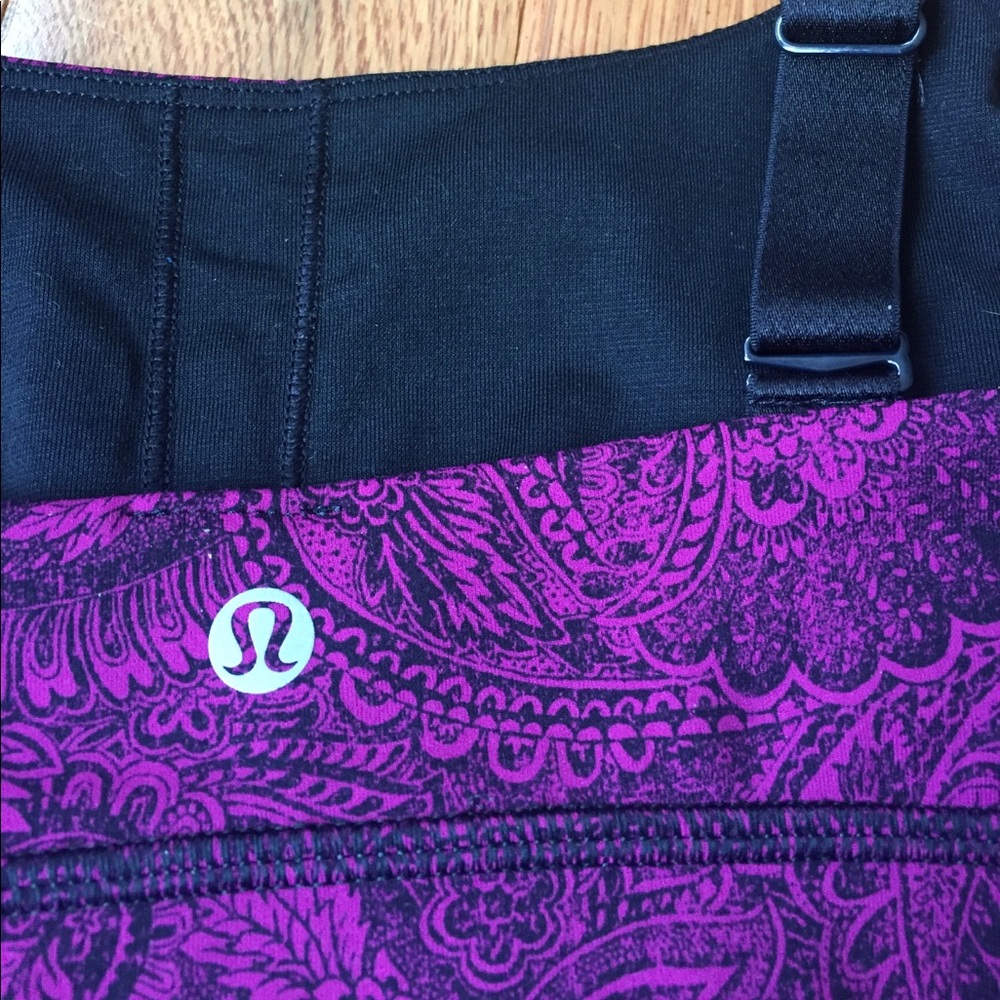 Lululemon sports bra
