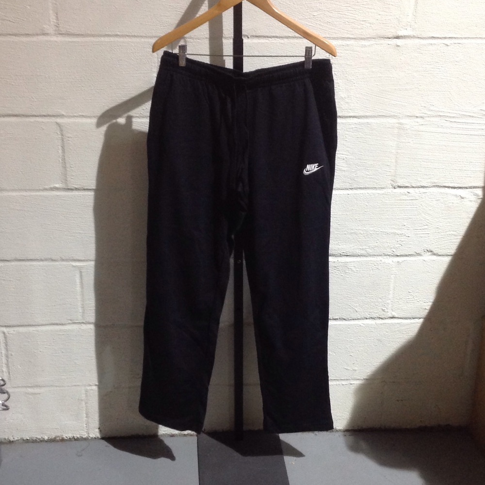 Nike Men's Sportswear Open Hem Jersey Club Pants