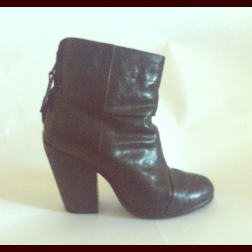 Rag and Bone Newbury black leather bootie boot 6