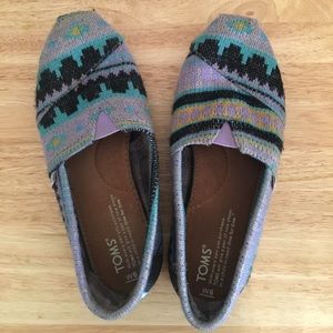 PRICE DROP Women's Tribal Print Toms