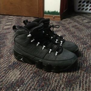 PREOWNED Air Jordan 9 "Anthracite" Size 9