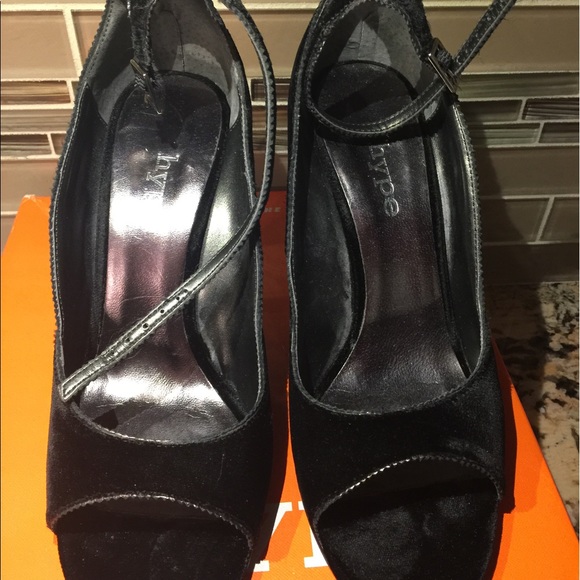 Dress open toe shoes - Picture 2 of 3