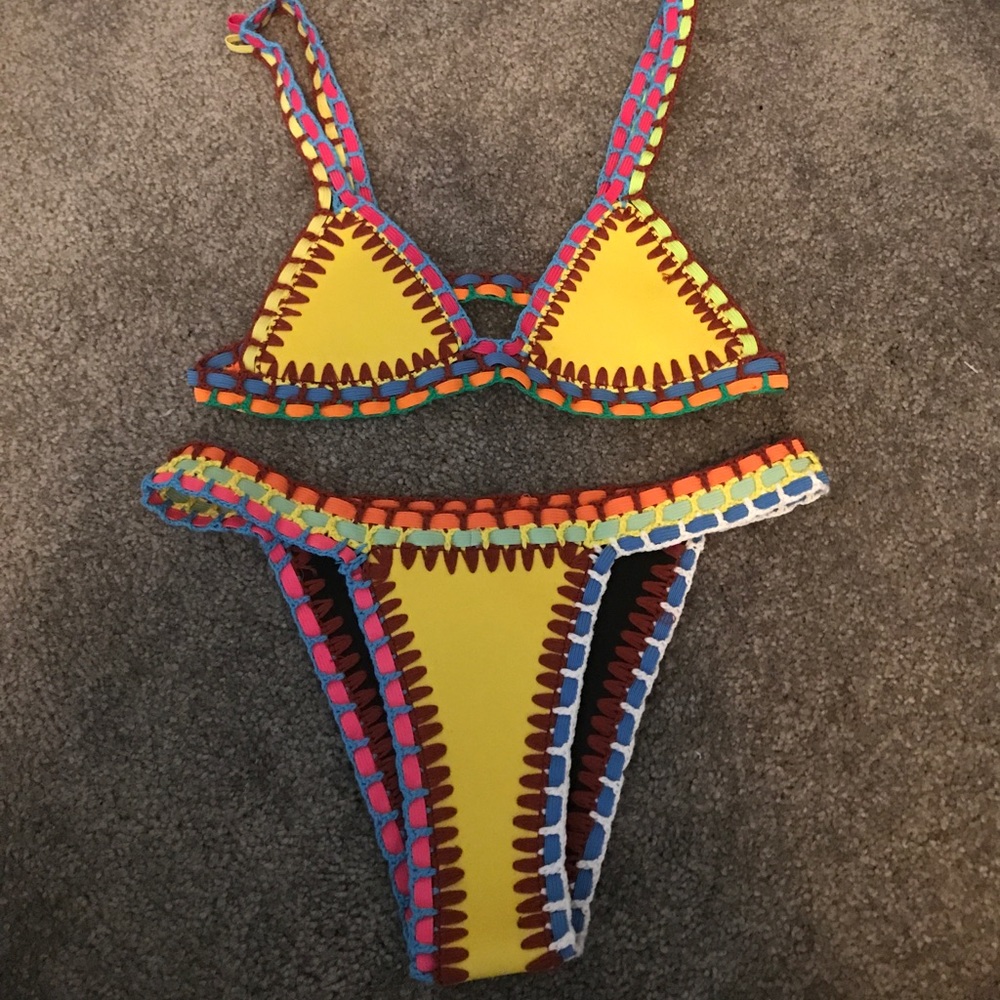 Yellow patterned bikini set