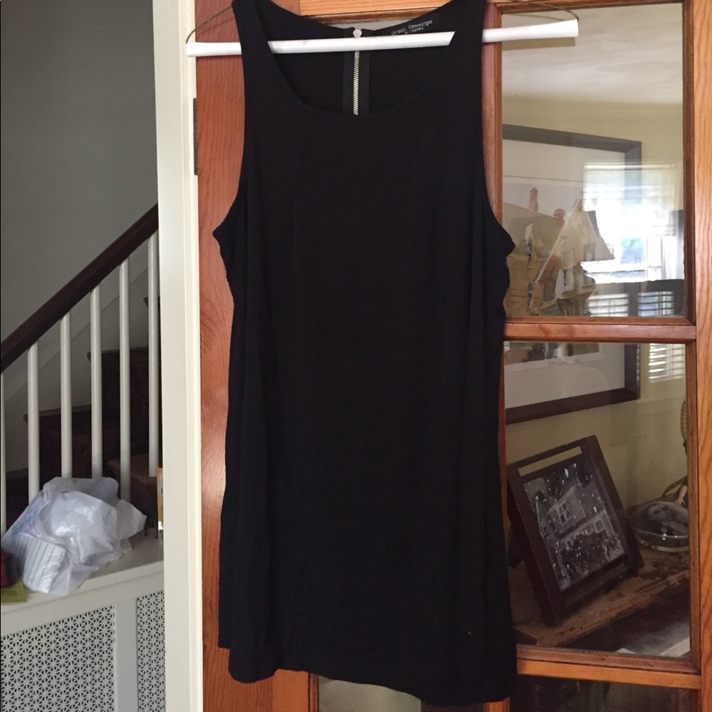 Black tank 27 inches