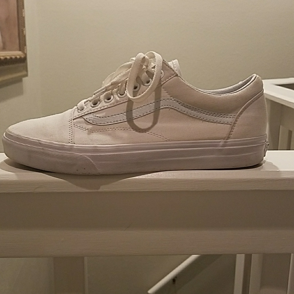 little bit dirty but they look brand wants they ws