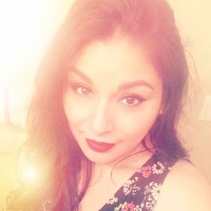 Meet your Posher, Elsa