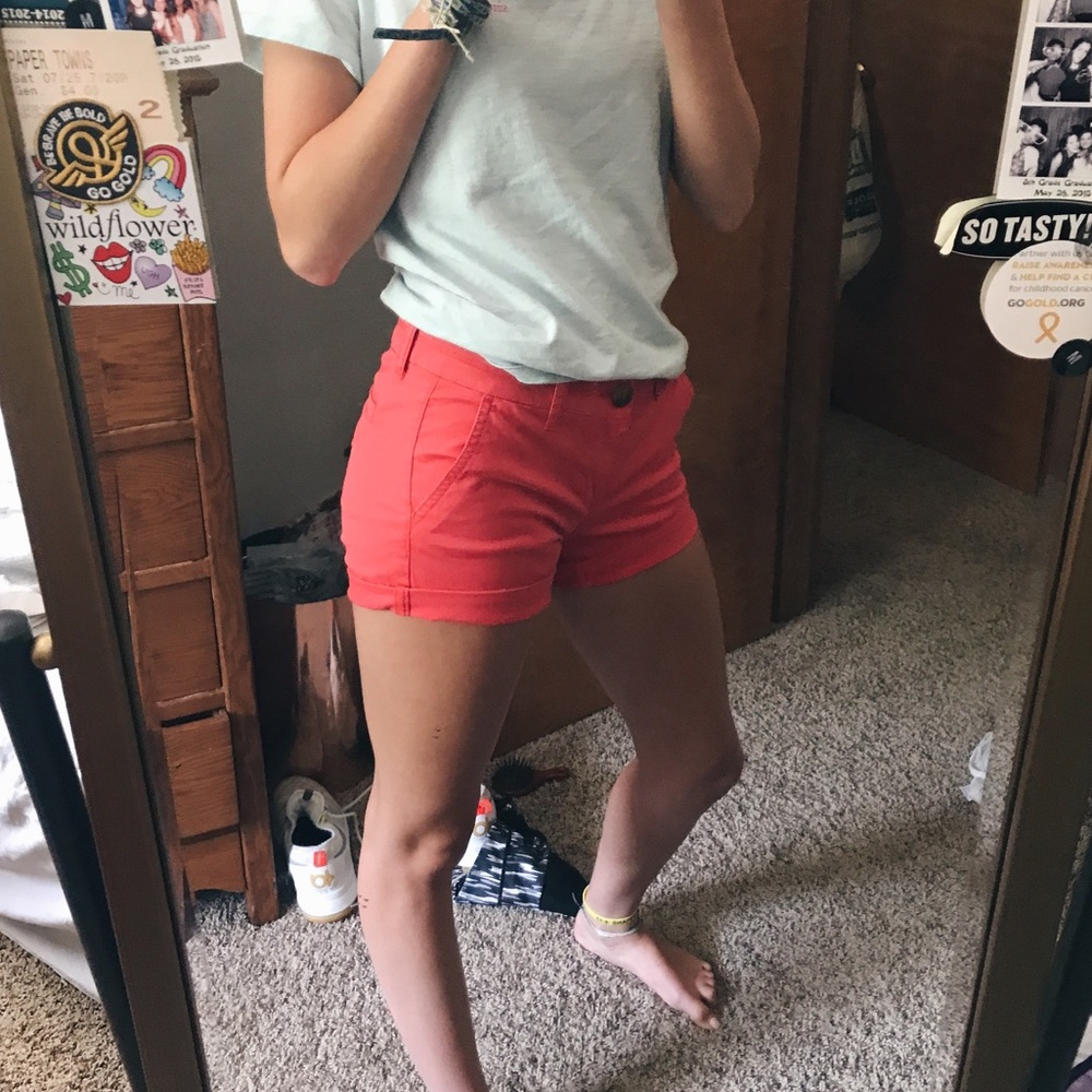 Pink American Eagle Mid-Rise Chino Shorts !!!