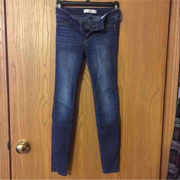*SOLD ON MERC* Soft Hollister skinny jeans - Picture 1 of 4