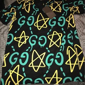 Size L Gucci shirt