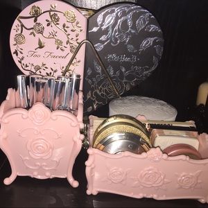 Pink makeup organizer set