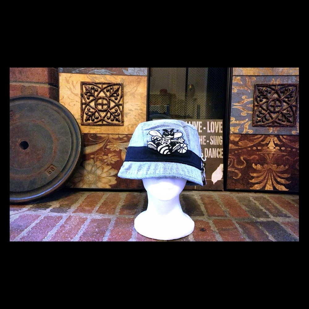 New Era Charlotte Hornets Bucket Hat
