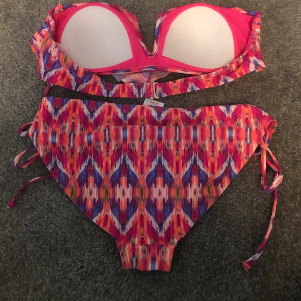 Bikini set - Picture 3 of 3
