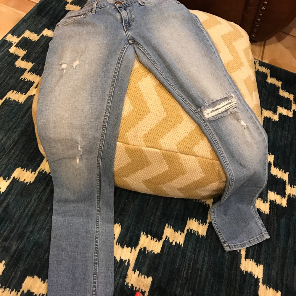 Levis - Picture 2 of 2