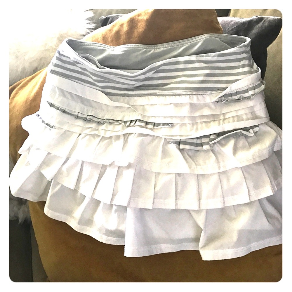 Lululemon ruffle skirt 4