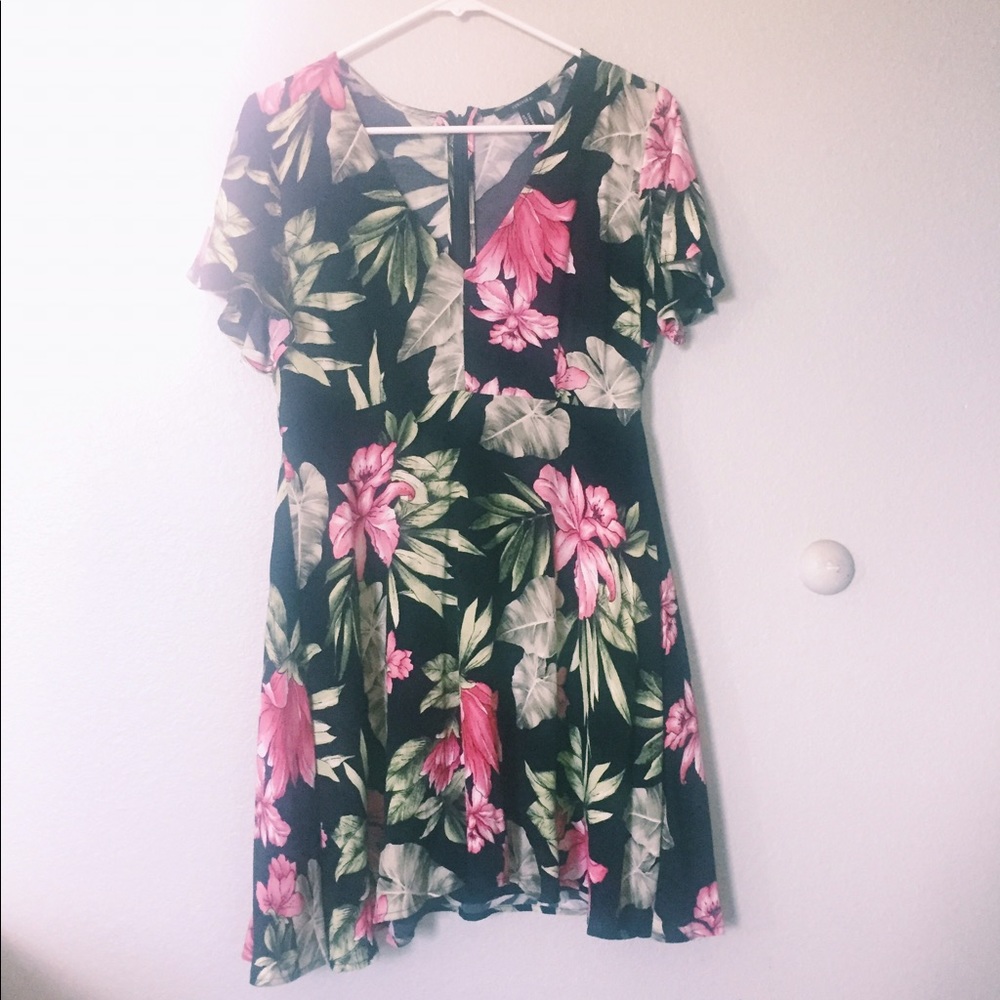 Medium Forever 21 Floral Print Party Dress