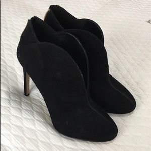 Nine West Nero Booties