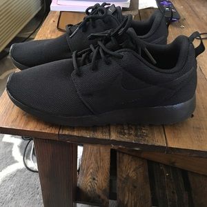 All Black Nikes 7.5!