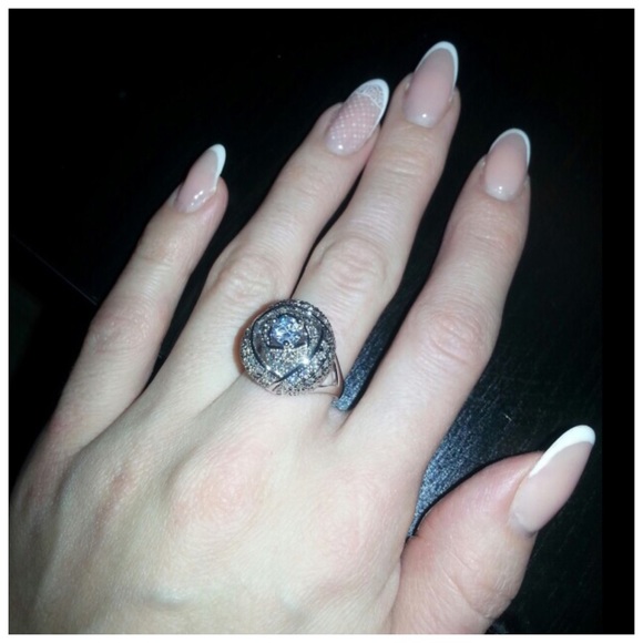 ❄️ Swarovski Crystals Pave Flower Ring S11 - Picture 4 of 4