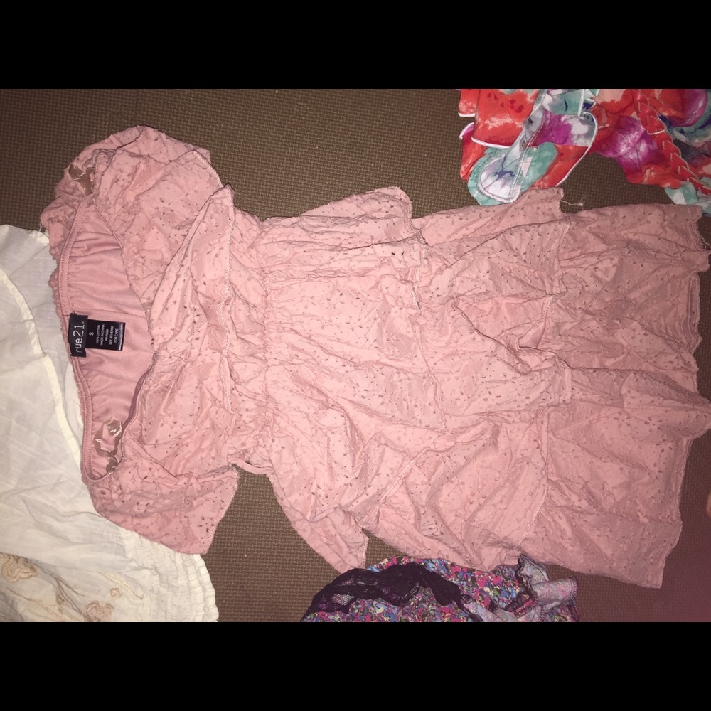 Dresses/skirts