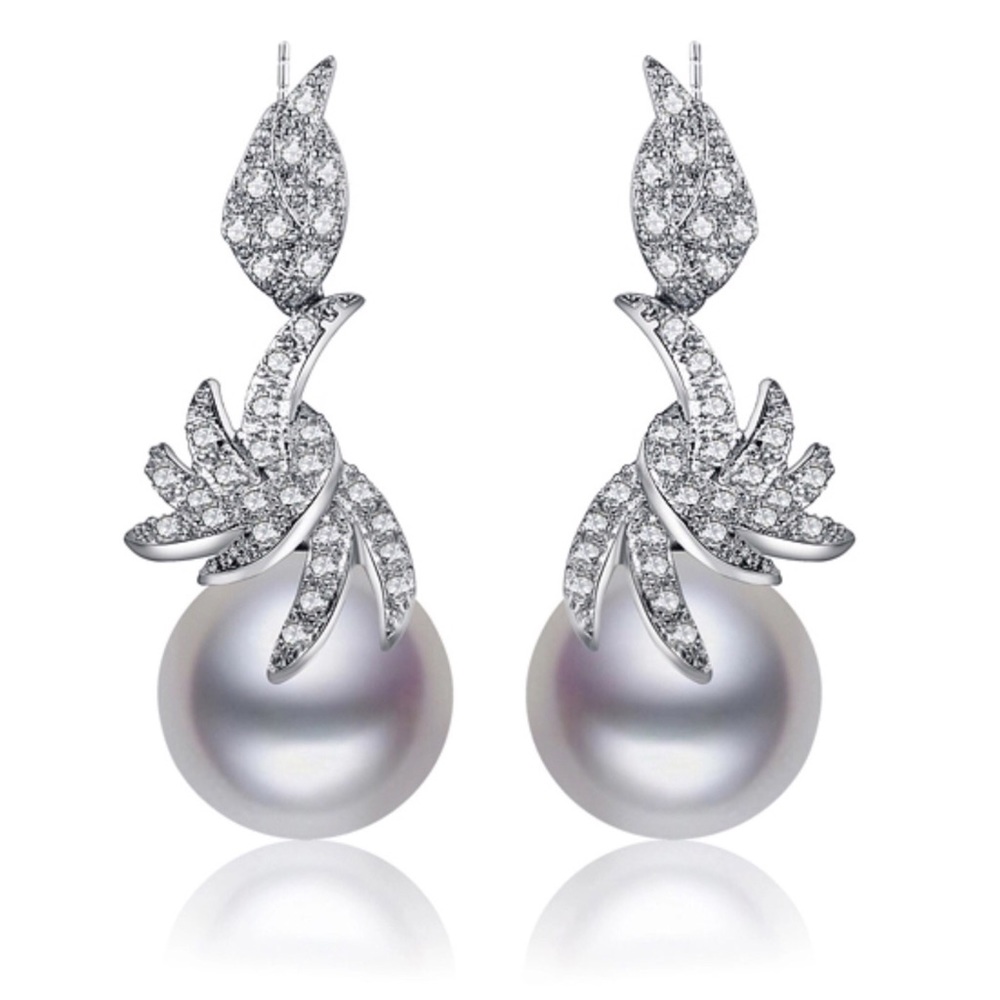 Swarovski Crystals Pearl Earrings - Picture 1 of 4