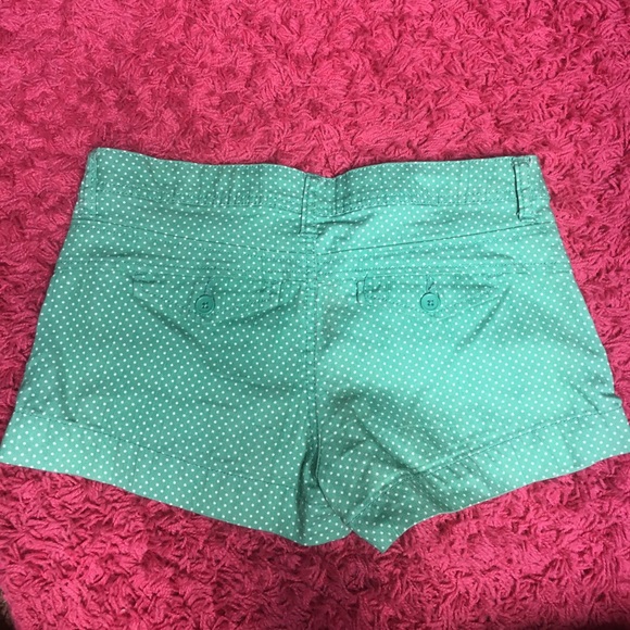 Green polka dot shorts - Picture 2 of 3
