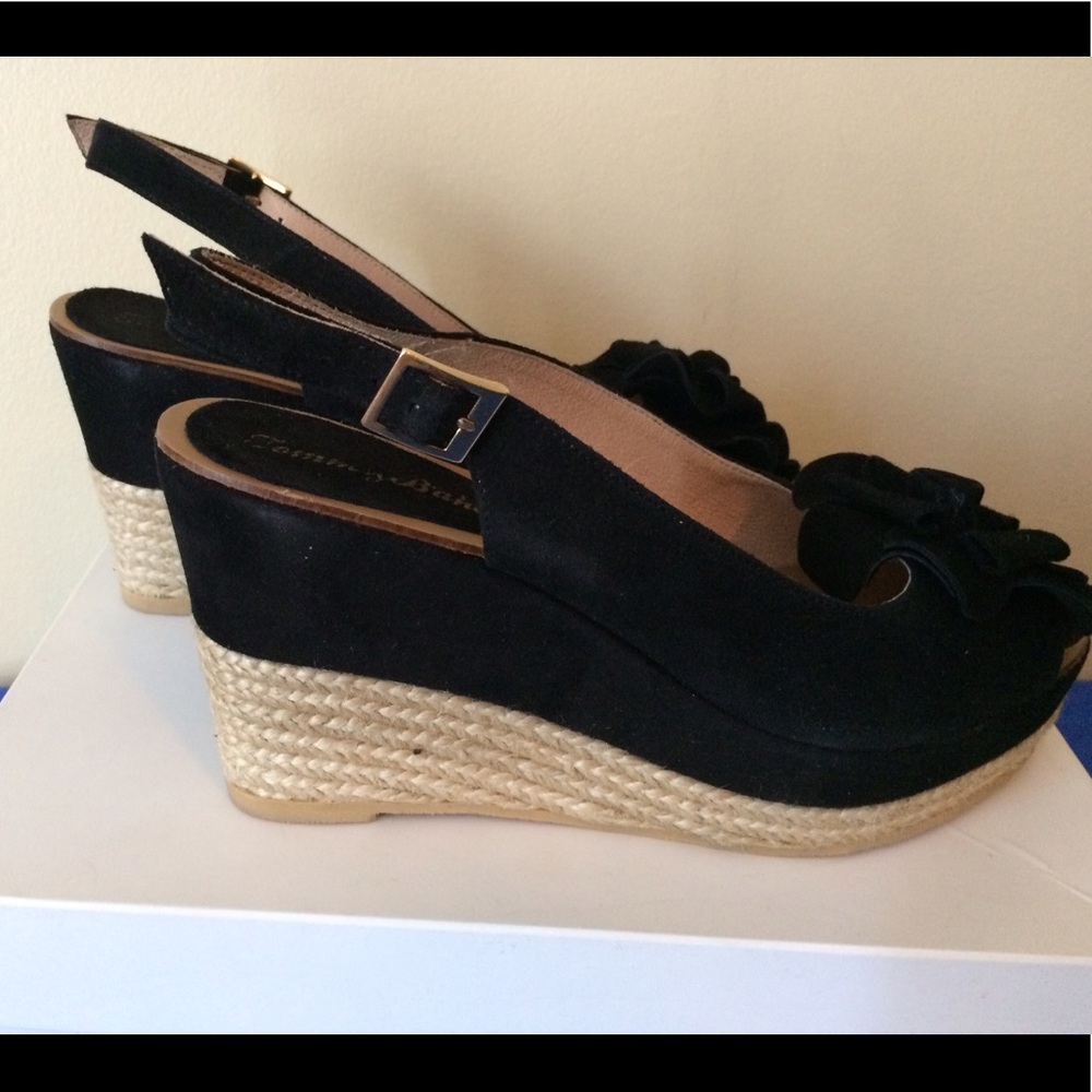 Tommy Bahama wedges-brand new with box