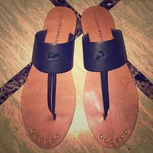 Lucky Brand Ari Black Thong Sandals