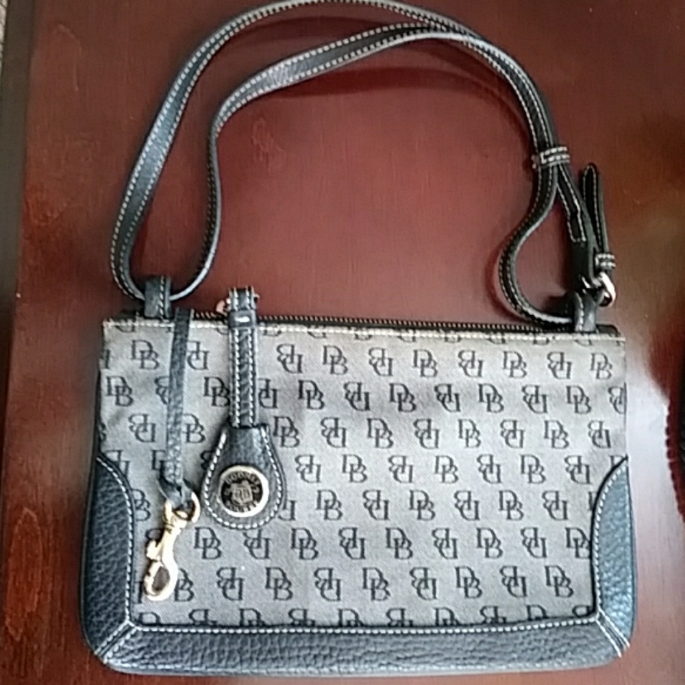 Dooney & Bourke