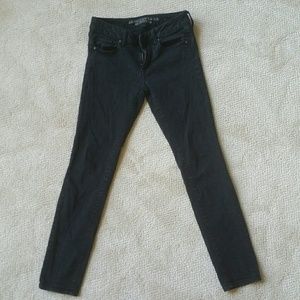 American Eagle super strech black skinny jeans