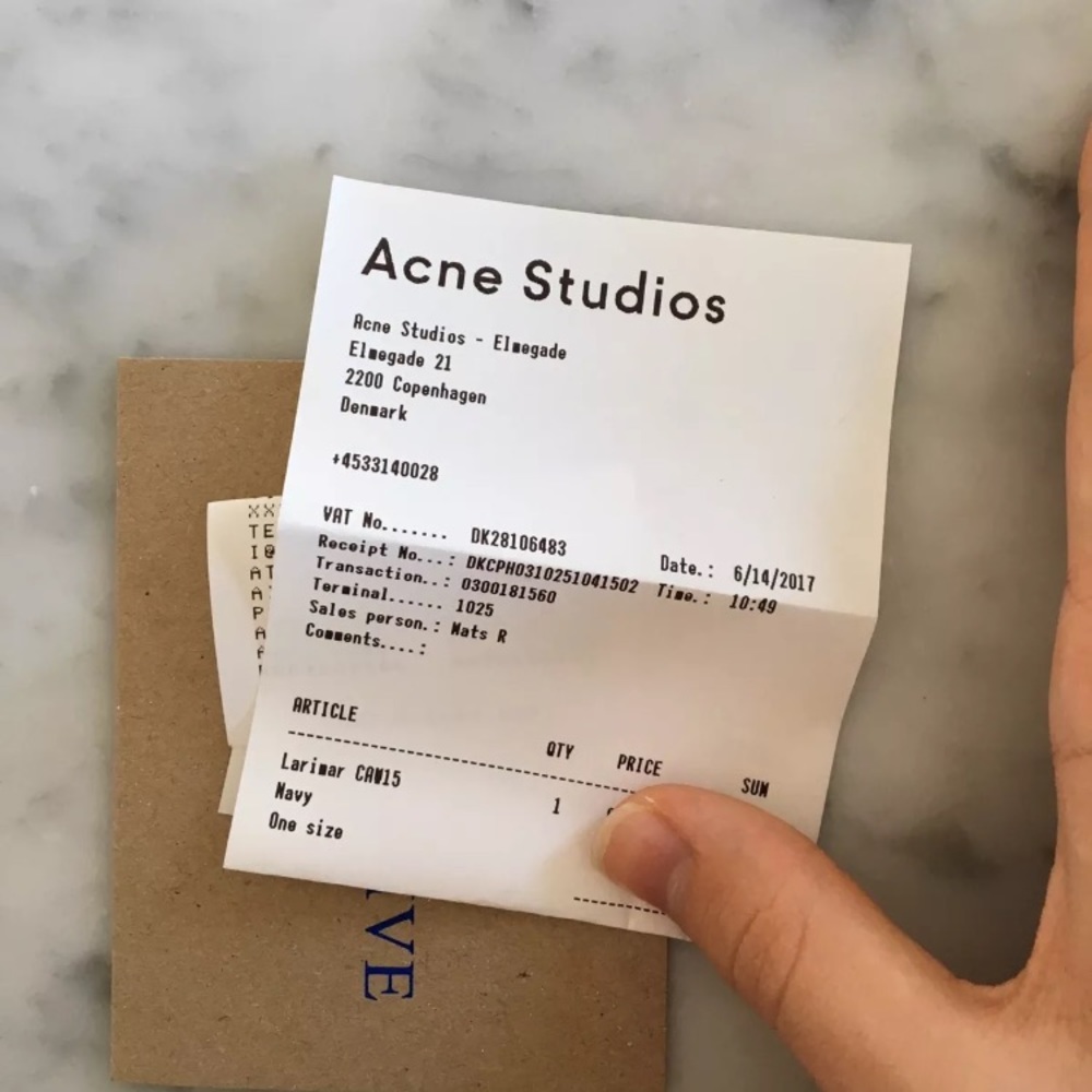 ✖️ SOLD ✖️ Acne Larimar Clutch