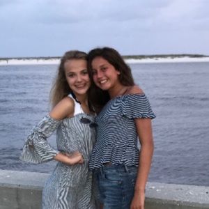 Meet your Posher, Brooke