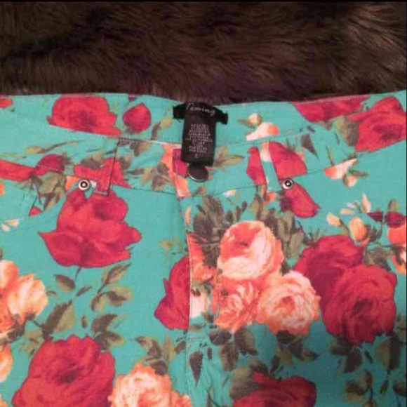 New floral skinny jeans size L - Picture 2 of 2