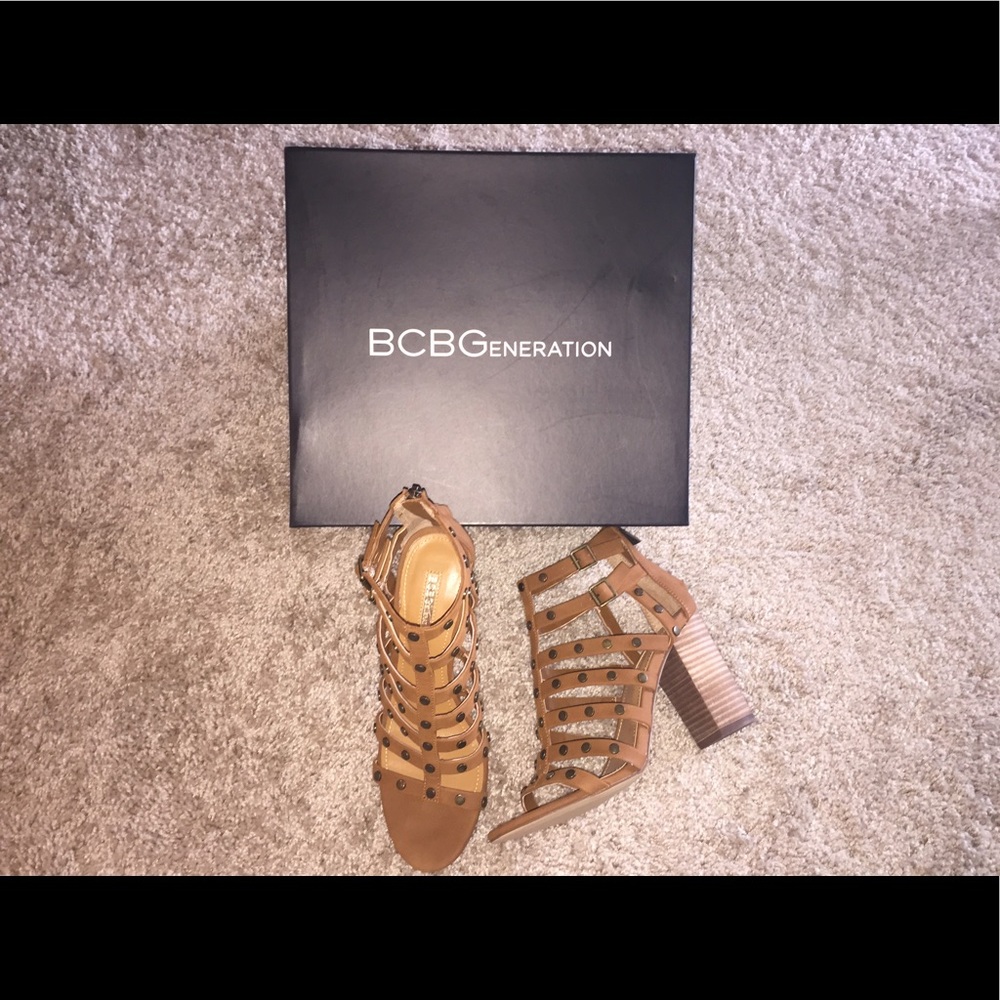 BCBGeneration Women's BG-CHASTA dress Sandal