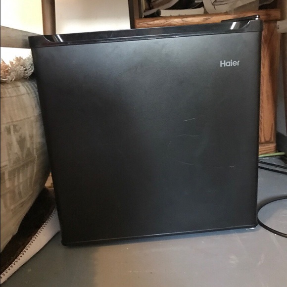 Mini fridge - Picture 2 of 2